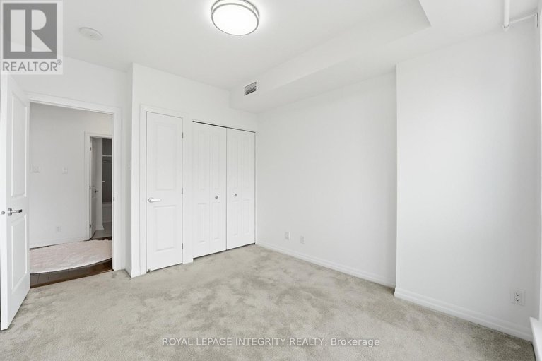 29657435/2403-242-rideau-street/sandy-hill/ottawa/ontario/K1N0B7_7