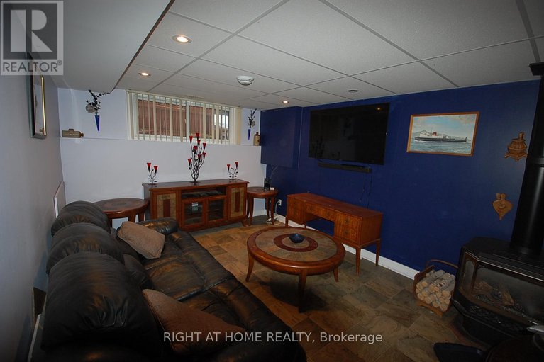 28833759/490-dalrymple-drive/town-of-rockland/clarence-rockland/ontario/K4K1G7_16