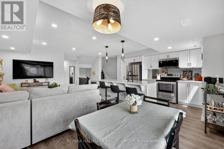 28509446/551-takamose-private/cfb-rockcliffe-and-area/ottawa/ontario/K1K5A5_14