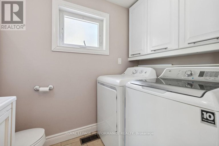 28308473/2045-deerhurst-court/beacon-hill-north/ottawa/ontario/K1J8H2_18