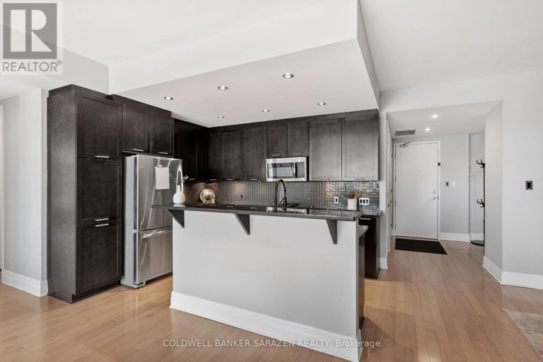 28485622/504-327-breezehill-avenue-s/west-centre-town/ottawa/ontario/K1Y1R6_13