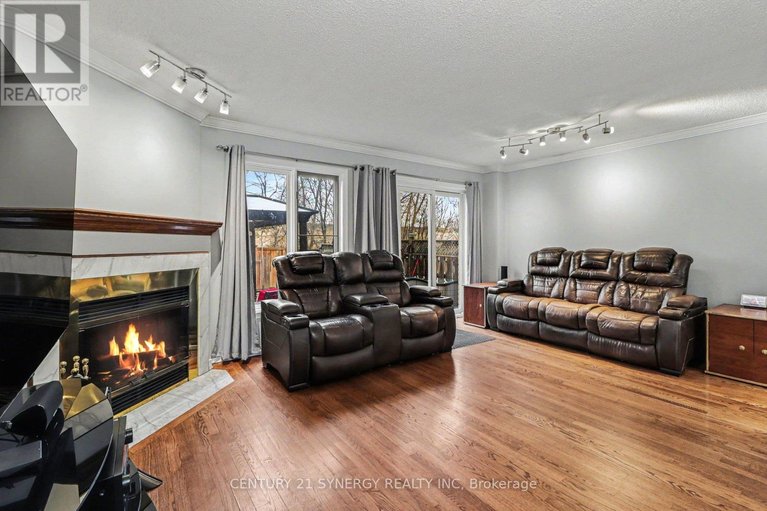 29613815/41-hunterswood-crescent/hunt-club-park/ottawa/ontario/K1G5V7_5