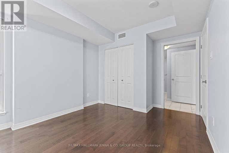 28292069/1306-195-besserer-street/sandy-hill/ottawa/ontario/K1N0B6_25
