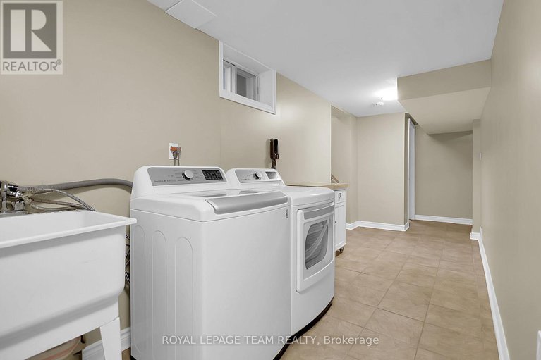 28798698/43-epworth-avenue/meadowlandsst-claire-gardens/ottawa/ontario/K2G2L8_35