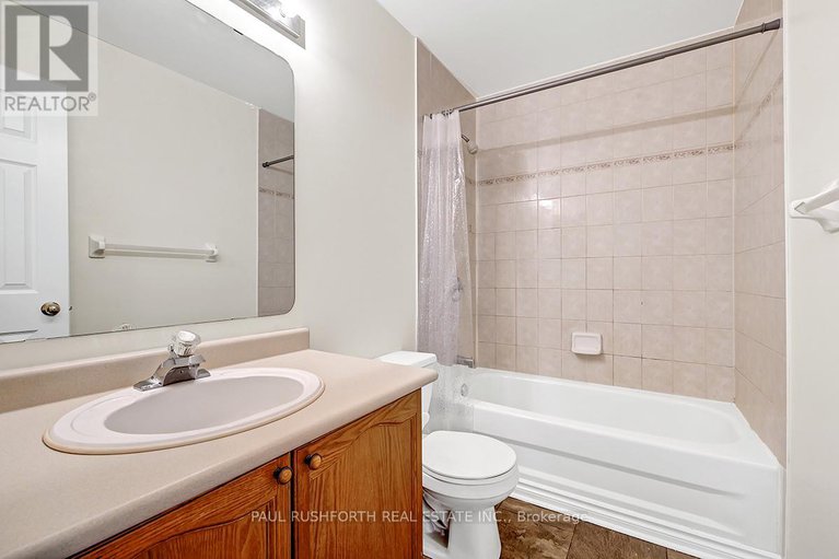 28335500/1161-falconcrest-court/chatelaine-village/ottawa/ontario/K4A3Z4_18