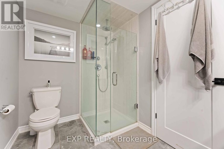 29202606/829-mikinak-road/cfb-rockcliffe-and-area/ottawa/ontario/K1K4Z9_35