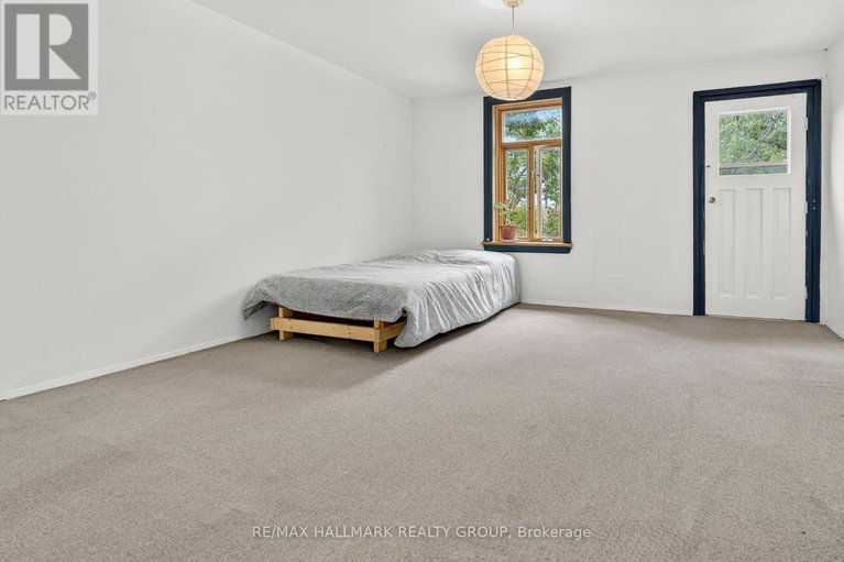 28573954/343-somerset-street-e/sandy-hill/ottawa/ontario/K1N6W6_11