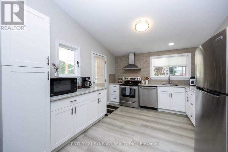 28393390/233-allan-street/smiths-falls/smiths-falls/ontario/K7A4M9_9