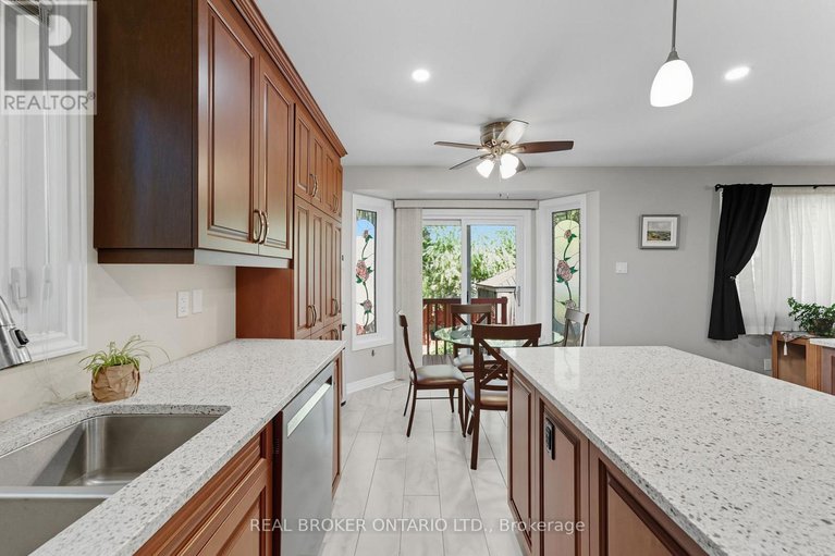 28905915/6-candow-crescent/stittsville-north/ottawa/ontario/K2S1K7_14