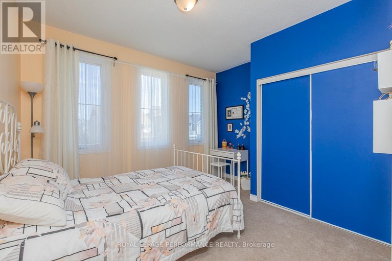 29592529/30-summitview-drive/emerald-meadowstrailwest/ottawa/ontario/K2M2V9_22