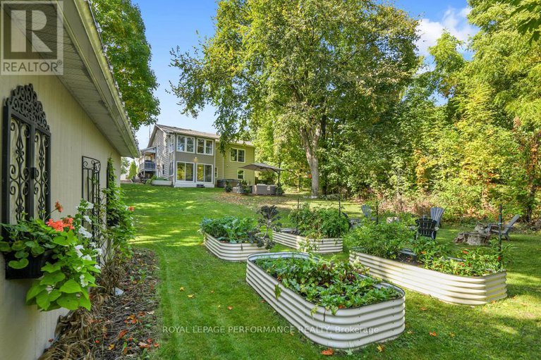 28930470/5583-manotick-main-street/manotick-village-manotick-estates/ottawa/ontario/K4M1A9_40