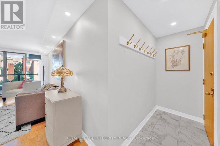 28787338/217-35-murray-street/lower-townbyward-market/ottawa/ontario/K1N9M5_10