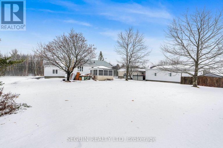 29211011/3704-pattee-road-e/east-hawkesbury-twp/hawkesbury/ontario/K6A2R2_28