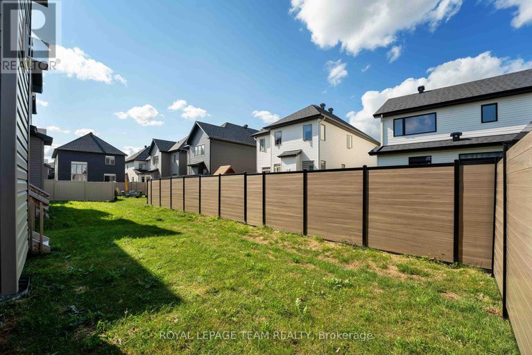 28910916/27-peony-lane/riverside-southgloucester-glen/ottawa/ontario/K4M0M3_47