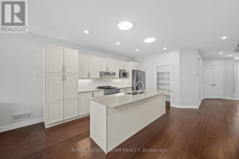 29615580/539-honeylocust-avenue/emerald-meadowstrailwest/ottawa/ontario/K2V0L8_13