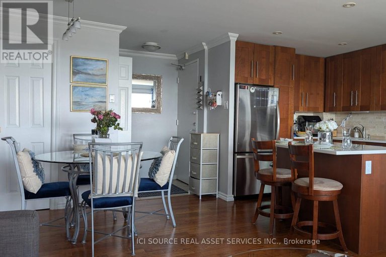 28706919/711-20-chesterton-drive/borden-farmstewart-farmcarleton-heightsparkwood-hills/ottawa/ontario/K2E6Z7_1