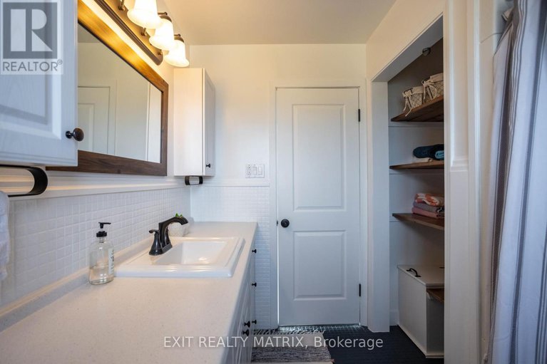 29346168/209-queen-street-w/chesterville/north-dundas/ontario/K0C1H0_32