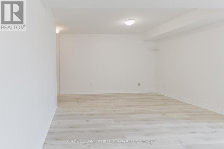 28463814/204-windhurst-drive/barrhaven-east/ottawa/ontario/K2G6H9_40