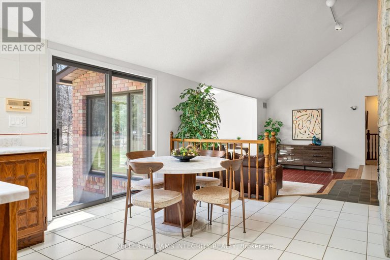 28227468/108-margaret-anne-drive/huntley-ward-south-east/ottawa/ontario/K0A1L0_18