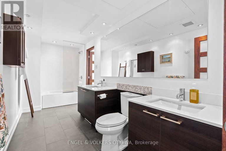 28813803/823-349-mcleod-street/ottawa-centre/ottawa/ontario/K2P0S1_20
