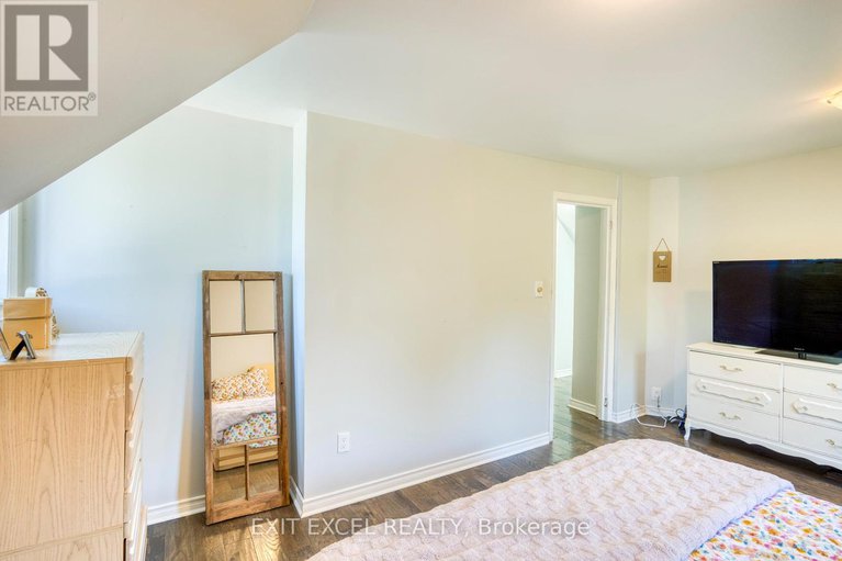 28769458/5490-mactavish-place/osgoode/ottawa/ontario/K0A2W0_22