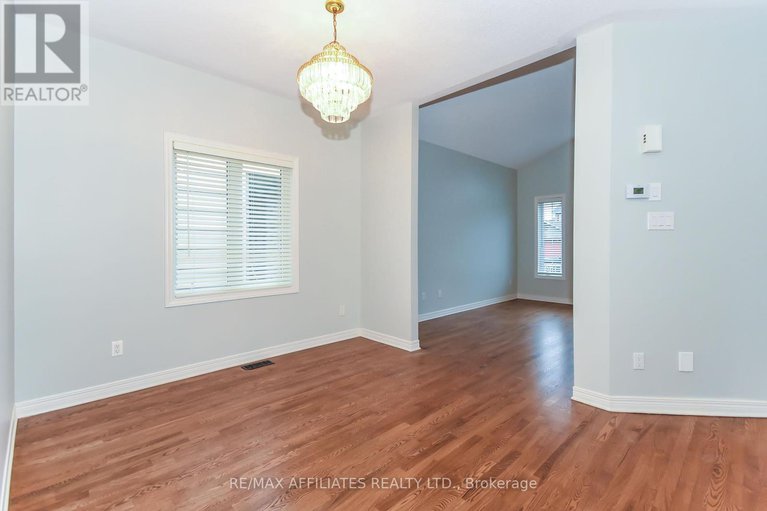 28479227/1980-scully-way-s/fallingbrookgardenway-south/ottawa/ontario/K4A4H2_5