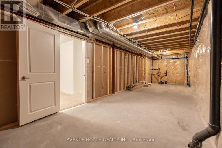 29652352/1729-rotterdam-circle/rural-kanata-central/ottawa/ontario/K2W1A5_47