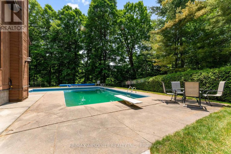 28191817/33-old-orchard-lane/mcnabbraeside-twps/mcnabbraeside/ontario/K7S3T3_42