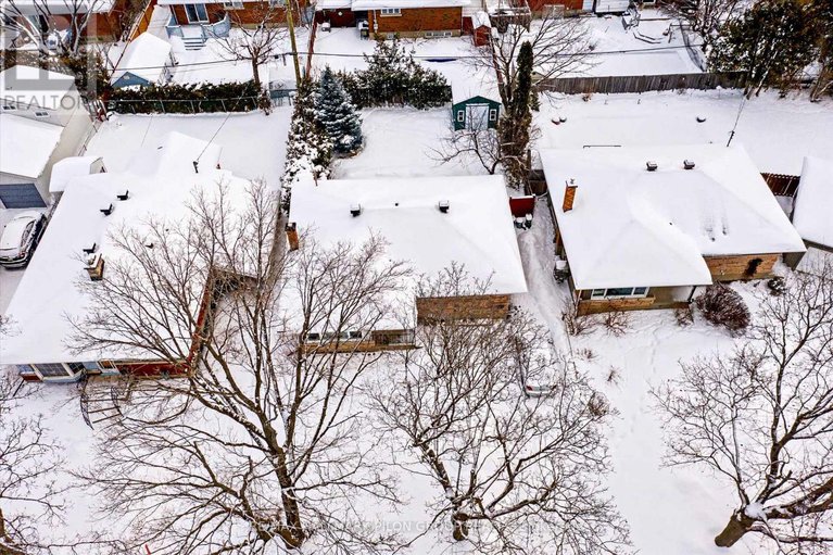 29388102/2089-bangor-street/elmvale-acresurbandale/ottawa/ontario/K1G2X6_22