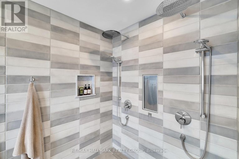 29577966/1976-lenester-avenue/mckellar-heightsglabar-park/ottawa/ontario/K2A1J9_29