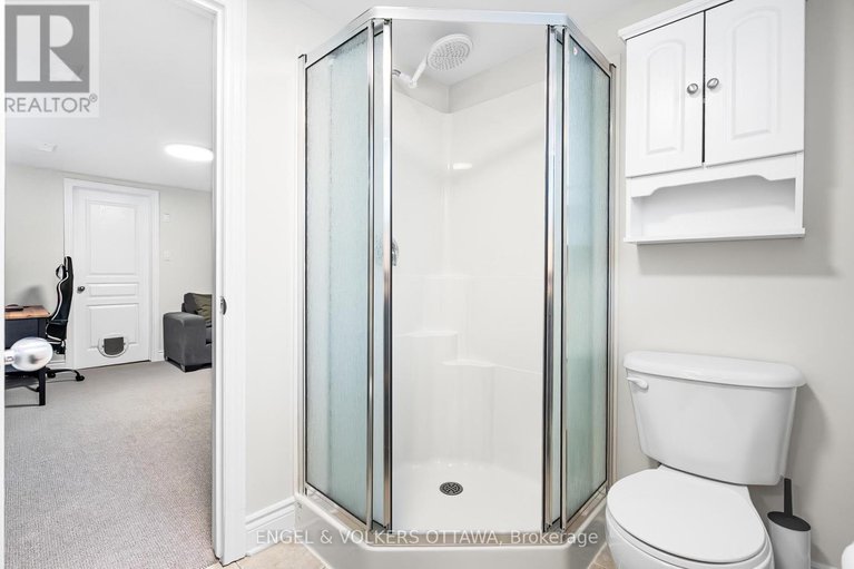 29414753/2707-marie-street/britannia/ottawa/ontario/K2B7E3_24