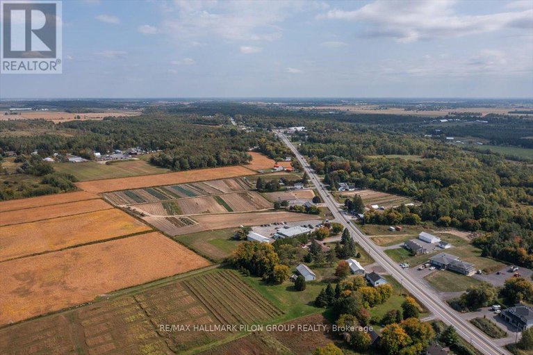 28886611/2963-turquoise-crescent/navan/ottawa/ontario/K4B1K2_35