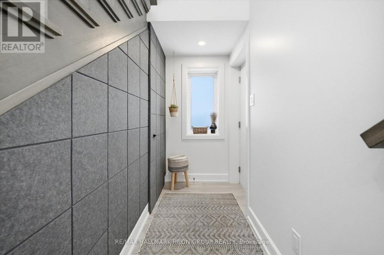 29455471/559-mutual-street/castle-heights/ottawa/ontario/K1K1C5_25