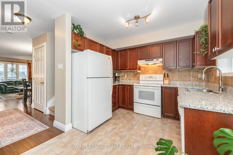 28668719/126-wharhol-private/westcliffe-estates/ottawa/ontario/K2H1G6_24
