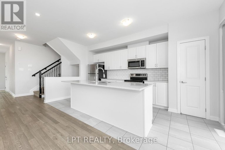 28716756/105-teelin-circle/half-moon-bay/ottawa/ontario/K2J6V1_10