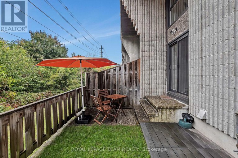 28918766/1095-ambleside-drive/woodroffe/ottawa/ontario/K2B8E2_37
