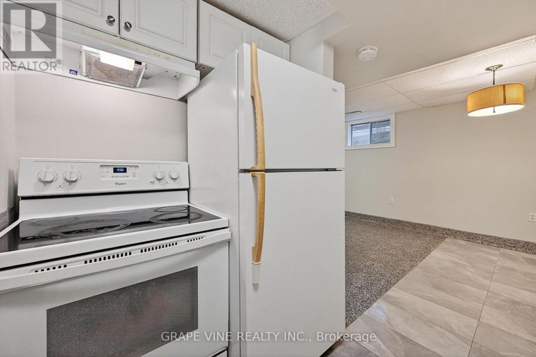 29184094/179-victoria-street/almonte/mississippi-mills/ontario/K0A1A0_33