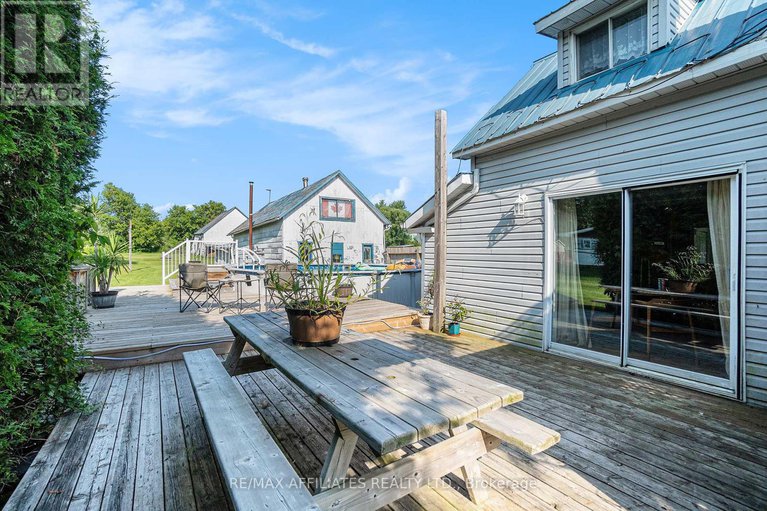 28625168/3971-champlain-street/clarencerockland-twp/clarence-rockland/ontario/K0A1E0_18