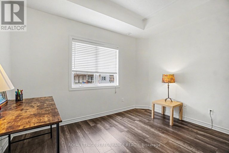 29684610/f-151-mocha-private/blossom-parkkemp-parkfindlay-creek/ottawa/ontario/K1T0K5_20