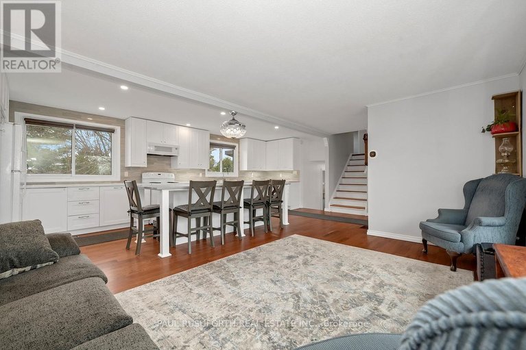 29686450/250-poole-street/mcnabbraeside-twps/mcnabbraeside/ontario/K7S1J2_10