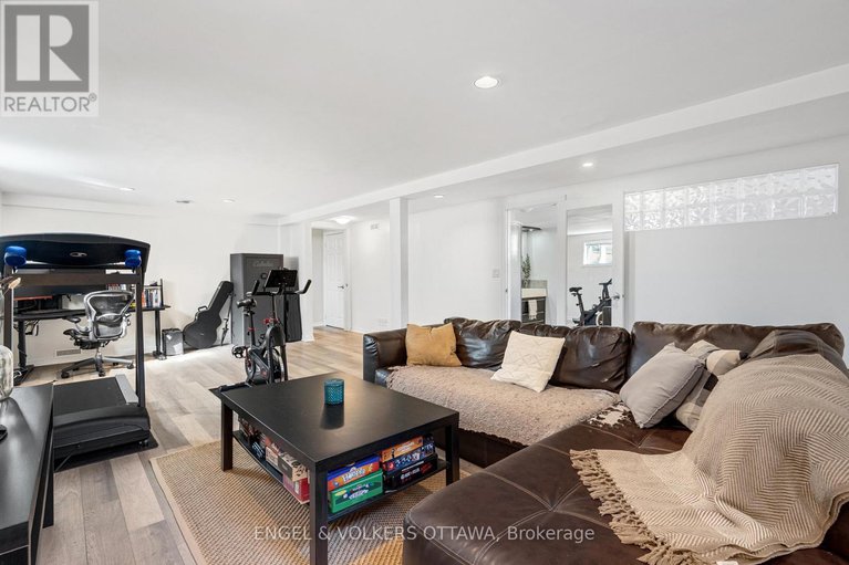 29372834/1270-cheverton-avenue/alta-vista/ottawa/ontario/K1H7P6_31