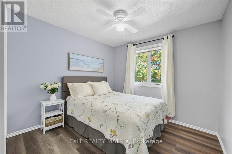 28933679/159-dunlop-crescent/village-of-russell/russell/ontario/K4R1B3_24