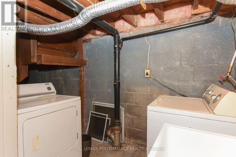 29565528/274-queen-mary-street/overbrookcastle-heights/ottawa/ontario/K1K1X2_35