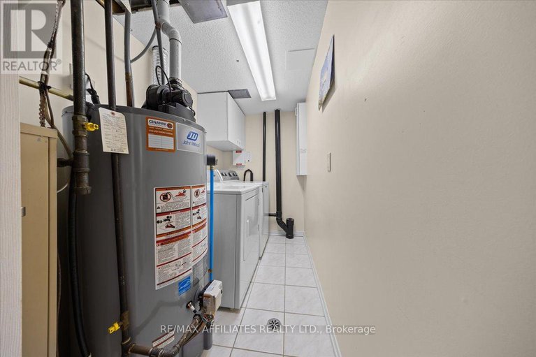 28623558/1694-toulouse-crescent/orleanssunridge/ottawa/ontario/K1C6K3_28
