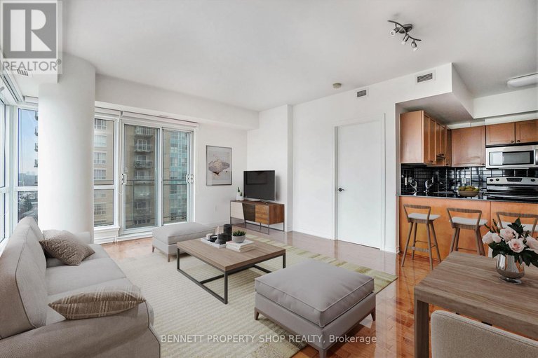 28175547/1204-70-landry-street/vanier/ottawa/ontario/K1L0A8_6