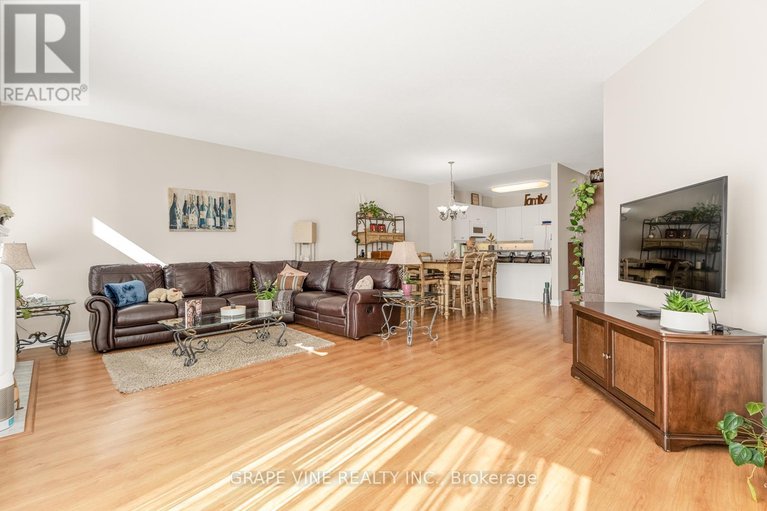 28389612/60-sable-run-drive/stittsville-central/ottawa/ontario/K2S1W7_19