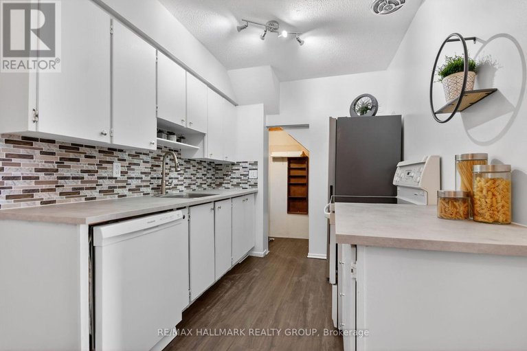 29306749/15-2640-draper-avenue/redwood-park/ottawa/ontario/K2H8V3_18