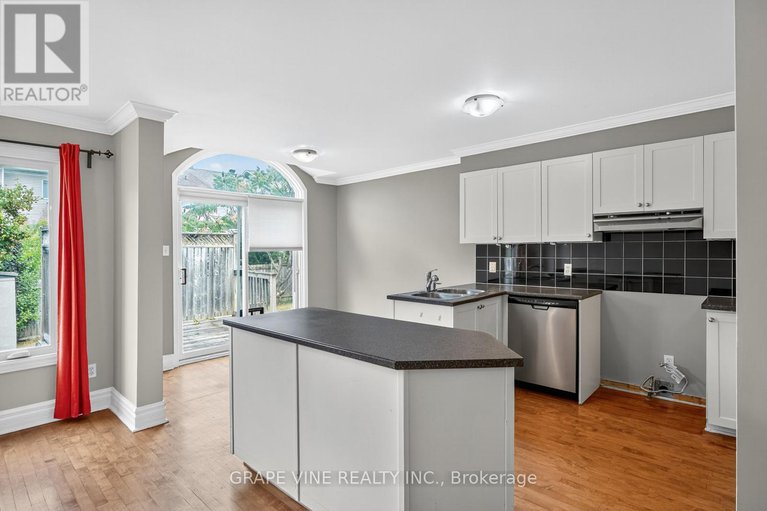 28807496/27-flowertree-crescent/emerald-meadowstrailwest/ottawa/ontario/K2M2R8_12