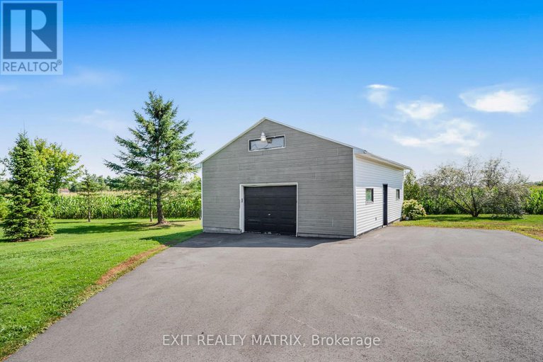 28746056/1526-sandy-hill-road/champlain-twp/champlain/ontario/K6A2R2_26
