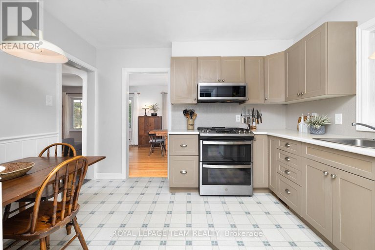 28819009/5515-millview-street/manotick-long-island-nicholls-island/ottawa/ontario/K4M1J3_10